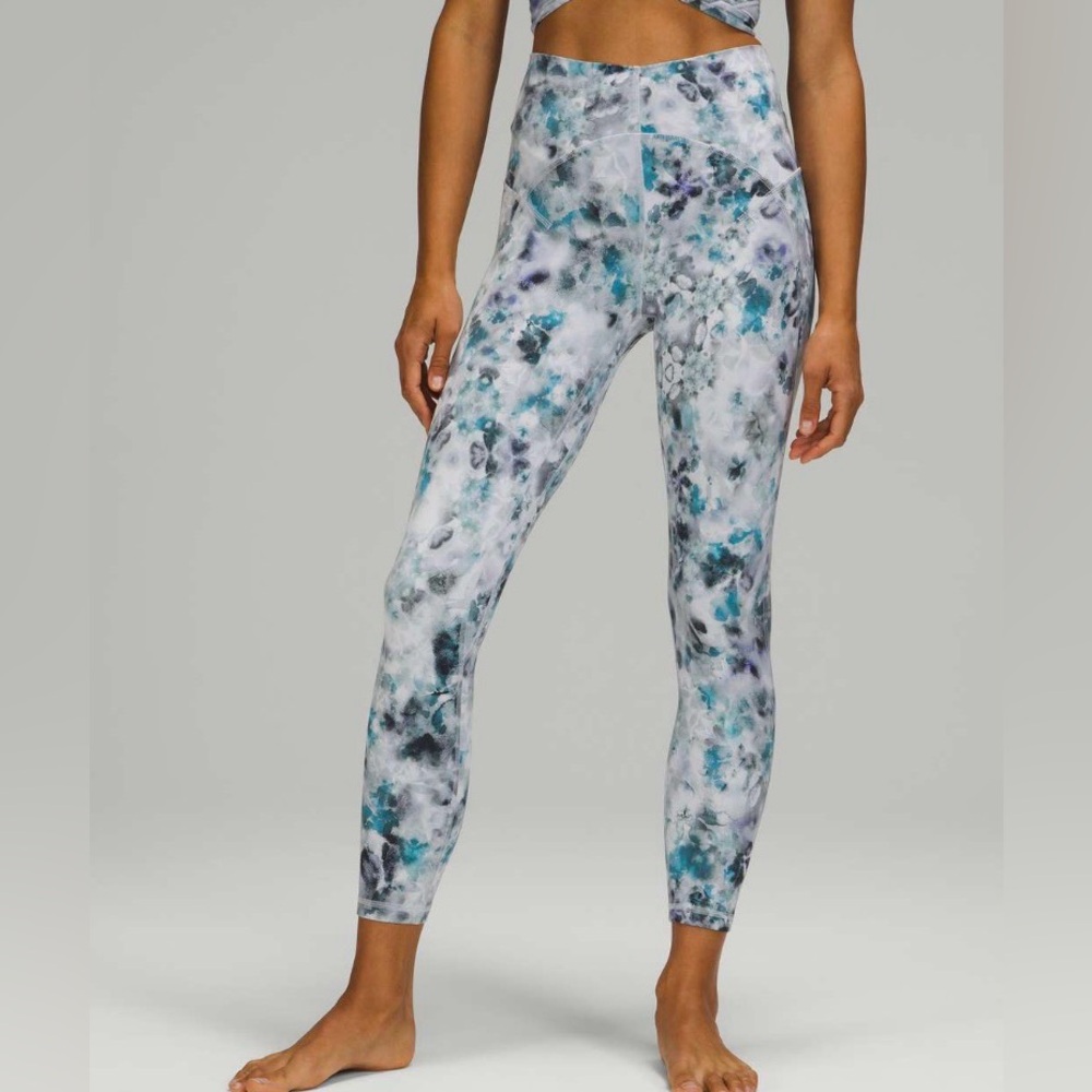Lululemon Athletica Teal and Black Abstract Leggings